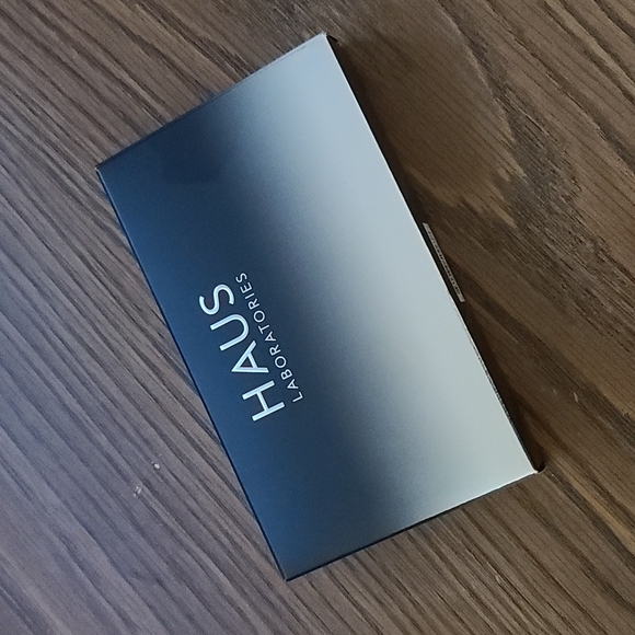 (CCO!) HAUS Laboratories - NO. 1 Fame Eyshadown Pallette - Picture 4 of 6